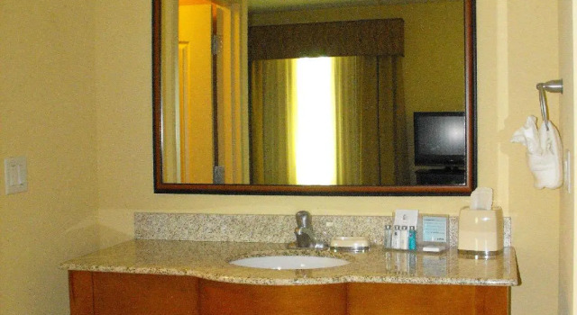 Двухместный люкс Hampton Inn & Suites Homestead Miami South