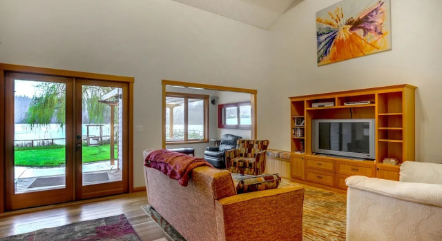 5166 Bayview Rd Home - 4 Br home by RedAwning, Rezervovat Rekreační dům Kingston Washington (state)