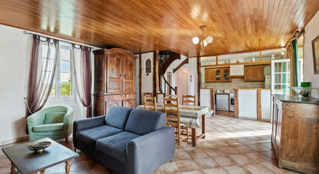 Vintage Holiday Home in Loubejac with a Private Pool, Book Hotel Hoteller i Loubejac med pool, Swimmingpool