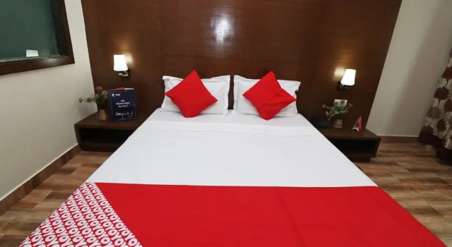 OYO 18753 Hotel Glance Inn, Забронировать Отель Отели Нью-Дели с завтраком, Завтраки