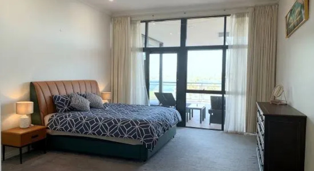 Suite The 183