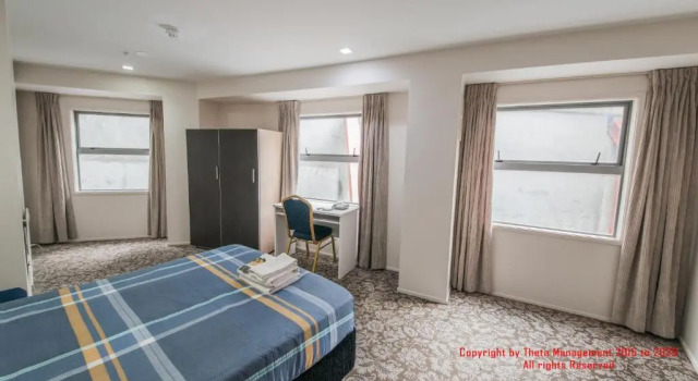 Студия Empire Apartments