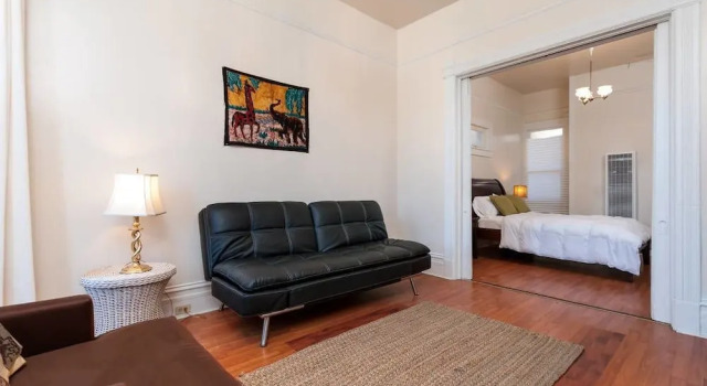 Elegant One Bedroom in Downtown Oakland, Забронировать Отель Окленд Область залива Сан-Франциско, рядом с Oakland Care Center