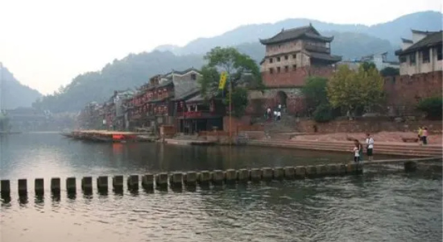 Yuejianglou River View Inn, Rezerwuj Hotel Xiangxi Hunan