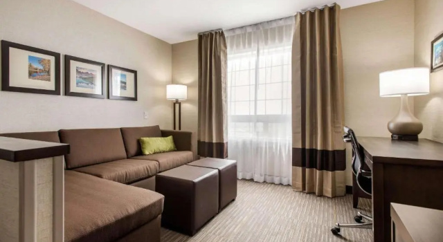 Номер Standard Comfort Inn & Suites Red Deer - Highway 11