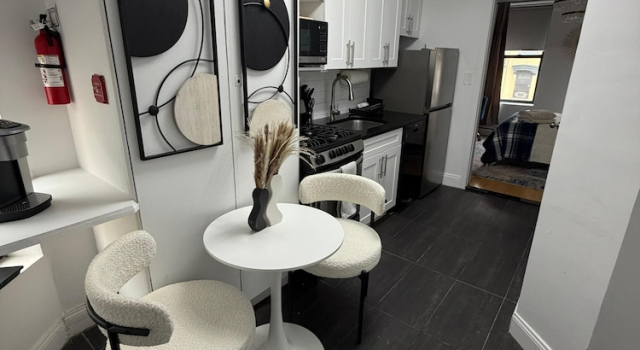Апартаменты Comfort 2 Bedroom Apartment with 2 Bathrooms and Kitchen