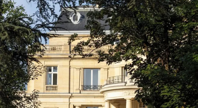 Двухместный люкс Royal InterContinental Chantilly Chateau Mont Royal by IHG