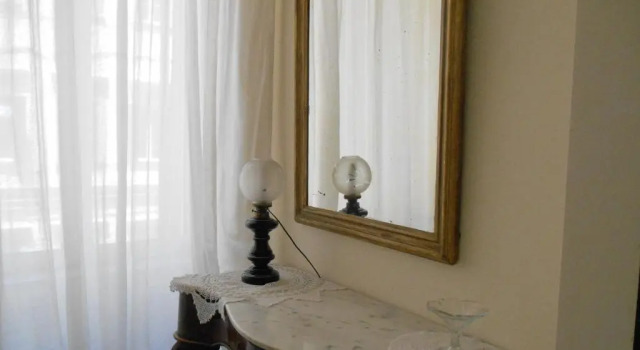 B&B Lungomare SANNAZZARO, Забронировать Отель Позиллипо Неаполь, рядом с Mergellina Metro Station