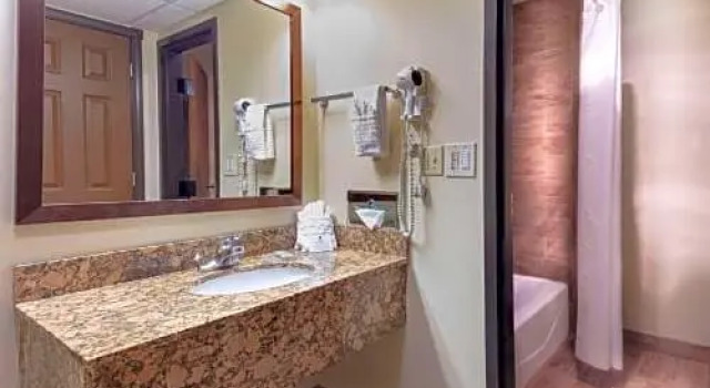 Номер Standard с видом на внутренний двор Best Western Wichita North Hotel & Suites