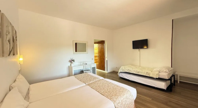 Семейный номер Standard Hotel Los Olivos