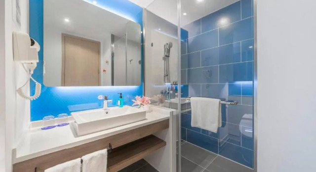 Двухместный номер Standard Holiday Inn Express Shanghai Gubei by IHG