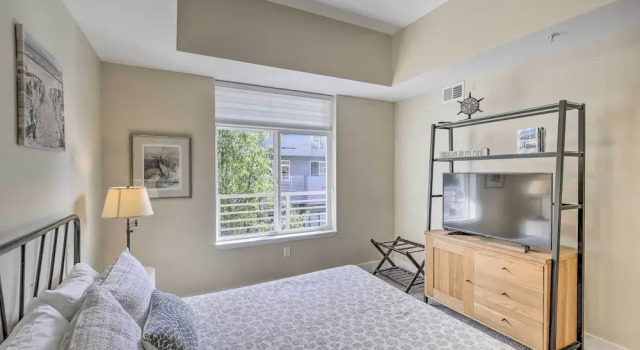 Апартаменты Grand Haven Condo w/ Patio < 1 Mi to Downtown
