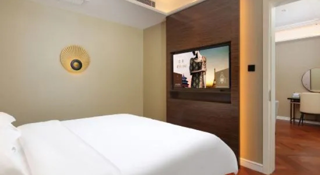 Люкс Deluxe Jinjiang Metropolo Zhenjiang Railway Station Wanda Plaza