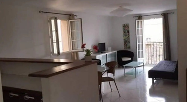 Семейные апартаменты с видом на город Appartement Citadelle