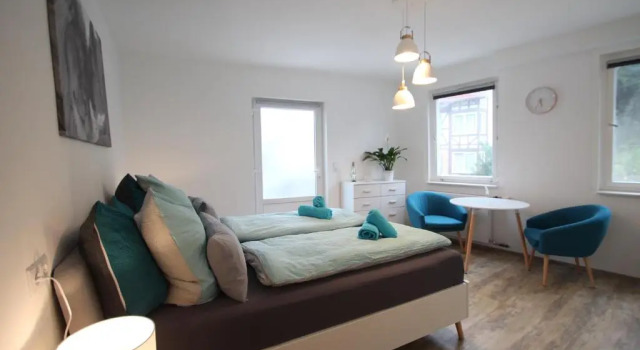 Moderne, helle 1 Zimmer-Wohnung in Citylage, Réserver Hôtel Bad Urach Alpes souabes