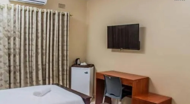 Nyamfinzi Hotel, Book Hotel Hotels in Eastern Province with Parking, Parking
