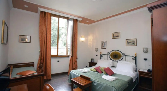 Трёхместный номер Domus Florentiae Hotel