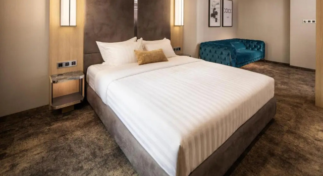 Двухместный номер Deluxe -- ESTE PARK HOTEL -- part of Urban Chic Luxury Design Hotels - open since October 2022 - Parking - Compliments - next to Shopping & Dining - Mall Plovdiv