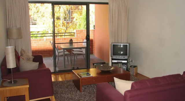 City Escape 2BD in Adelaides East End 1, Забронировать Отель Отели Аделаиды 3 звезды, рядом с Женская и детская больница, 3*