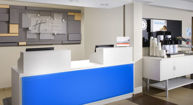 Holiday Inn Express & Suites San Antonio-Dtwn Market Area by IHG