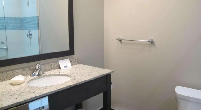 Номер Standard Best Western Plus Hotel Montreal