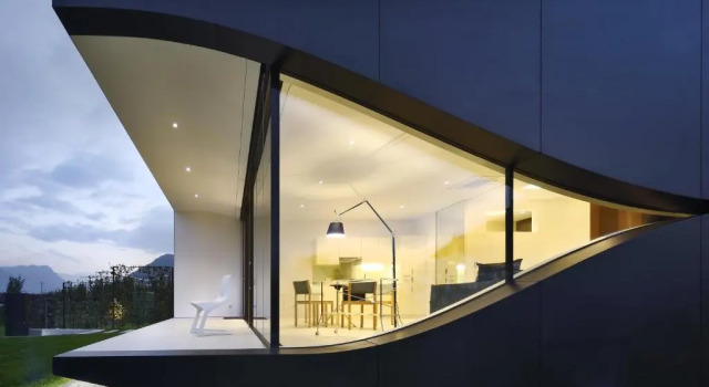 Коттедж Mirror Houses