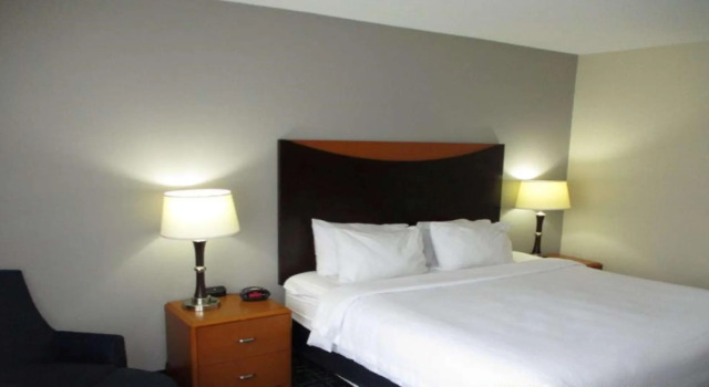 Двухместный номер Standard City Express By Marriott Shepherdsville Louisville