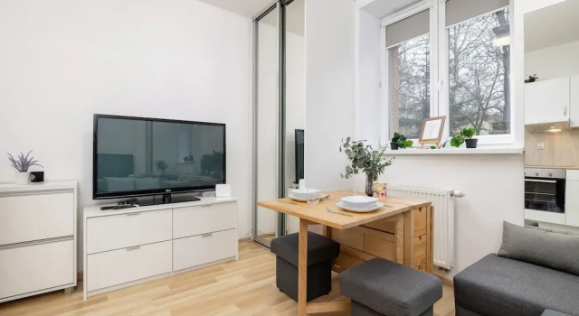 Pet-friendly & Cozy Studio by Renters, Забронировать Отель Краков Малопольское воеводство, рядом с AGH Научно-технический университет