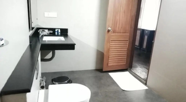 Номер Deluxe с видом на озеро Vistara Resort