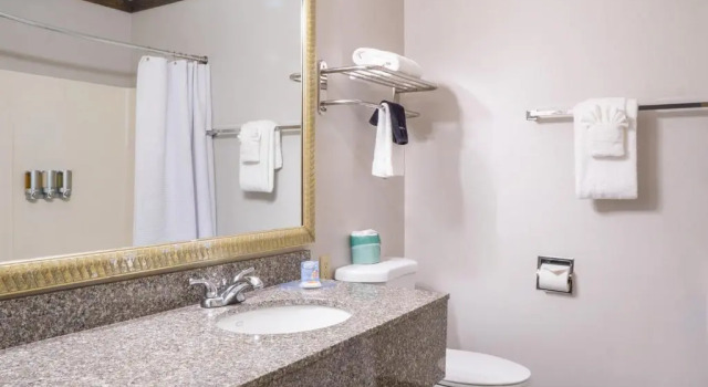 Четырёхместный номер Standard The Dalles Inn
