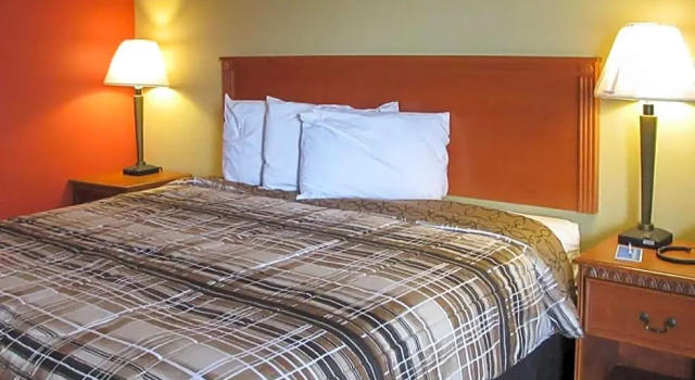 Одноместный номер Standard Rodeway Inn Murfreesboro Downtown