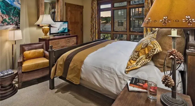 Sunshine Mountain 402 4 BedroomCondo By Moving Mountains, Забронировать Апартаменты/квартира Стимбот-Спрингс Колорадо, рядом с Preview Ski Lift