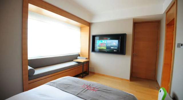Люкс Deluxe Intercity Hotel Qingdao