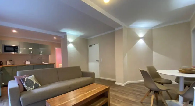 Апартаменты c 1 комнатой с видом на город Amaroo - Rooms & Apartments "Charlotte"