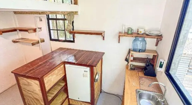 Апартаменты Bellas Backpackers Hostel