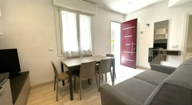 Апартаменты с 3 комнатами с видом на сад Apartment With Garden-beahost