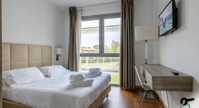 Апартаменты Standard с балконом HOTIDAY Room Collection - Pisa