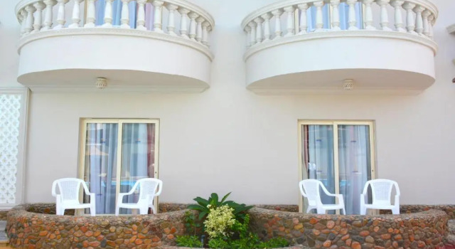 Трёхместный номер Standard с видом на сад Hawaii Riviera Club Aqua Park - Families and Couples Only