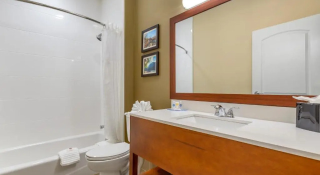 Четырёхместный номер Standard Comfort Inn Brewster