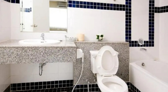 Люкс с балконом Classic Kameo Hotel and Serviced Apartments, Sriracha