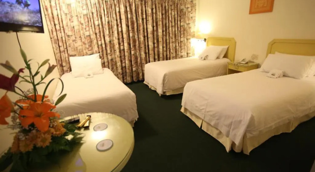 Standardowy trzyosobowy pokój Plaza Mayor Hotel