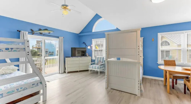 Lowe Tide by Topsail Realty, Забронировать Отель Отели Норт-Топсейл-Бич с парковкой, Парковка