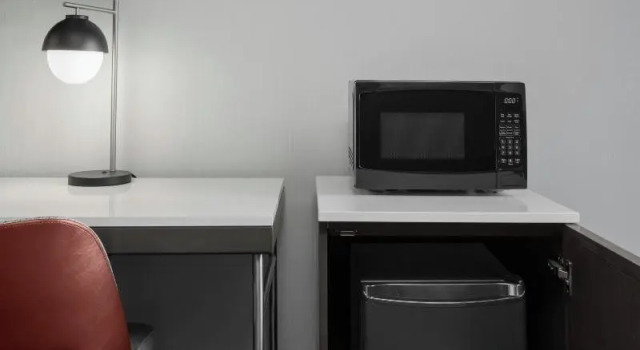 Четырёхместный номер Standard с балконом Courtyard San Jose Airport