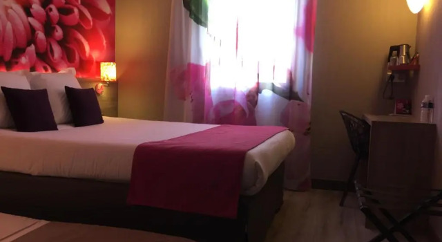 Трёхместный номер Standard Sure Hotel by Best Western Tours Sud