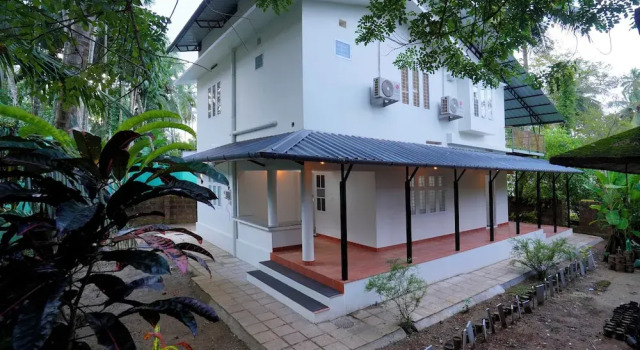 Riverside GuestHouse