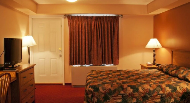 Двухместный номер Standard Misty Mountain Inn & Suites