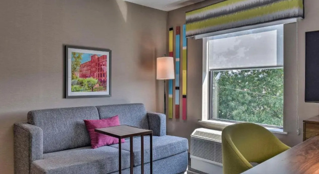 Люкс Hampton Inn & Suites Keene