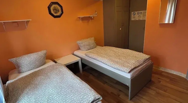 Одноместный номер Standard 2-Rent Group Hostel Rooms AUB162