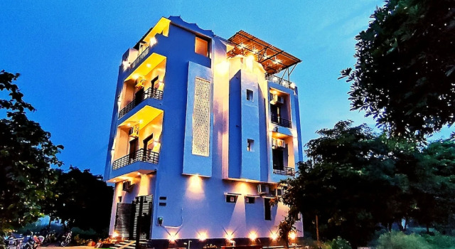 Asapian House by Shrigo Hotels, Забронировать Отель Морадабад штат Уттар-Прадеш, рядом с Железнодорожная станция Морадабад
