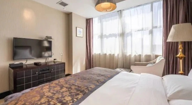 Двухместный семейный люкс Deluxe East River International Hotel